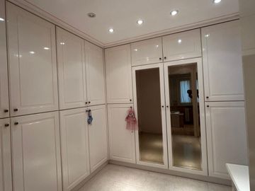 La mejor residencia en venta de Villa Ballester, gran calidad de construccion, posible permuta