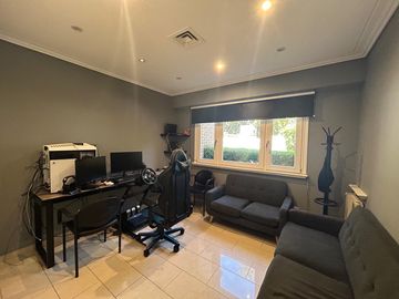 La mejor residencia en venta de Villa Ballester, gran calidad de construccion, posible permuta