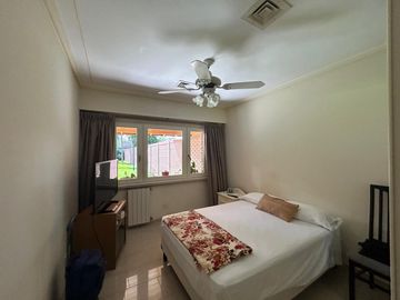 La mejor residencia en venta de Villa Ballester, gran calidad de construccion, posible permuta