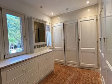 La mejor residencia en venta de Villa Ballester, gran calidad de construccion, posible permuta