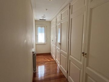 La mejor residencia en venta de Villa Ballester, gran calidad de construccion, posible permuta