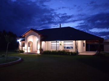 Excelente casa quinta a la venta en Mercedes -Apta credito