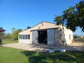 Excelente casa quinta a la venta en Mercedes -Apta credito