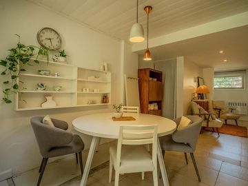 EN VENTA  V. LOPEZ DIVINA CASA DE 3 DORM ESTUDIO/PLAY JARDIN