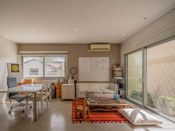 EN VENTA  V. LOPEZ DIVINA CASA DE 3 DORM ESTUDIO/PLAY JARDIN