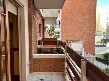 Venta dúplex 6 amb, 377m2, terraza propia y cochera en Caballito