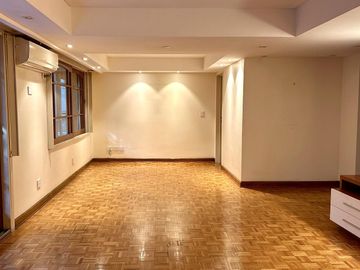 Venta dúplex 6 amb, 377m2, terraza propia y cochera en Caballito