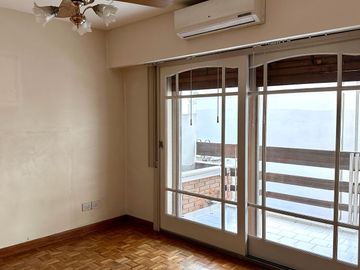 Venta dúplex 6 amb, 377m2, terraza propia y cochera en Caballito