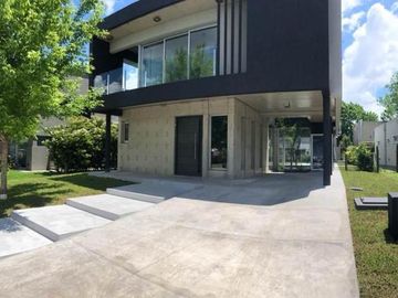 Casa en Venta en Altos de Hudson II