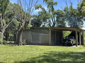 Quinta sobre lote de 10.000m2 en Abasto