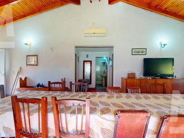 Excelente casaquinta en venta  en Etcheverry