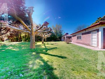 Excelente casaquinta en venta  en Etcheverry