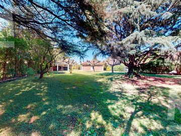 Excelente casaquinta en venta  en Etcheverry