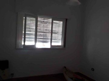 Casa en venta - 2 dormitorios 1 baño - Cochera - 277mts2 - Ensenada