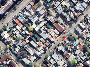 Casa en venta - 2 dormitorios 1 baño - Cochera - 277mts2 - Ensenada