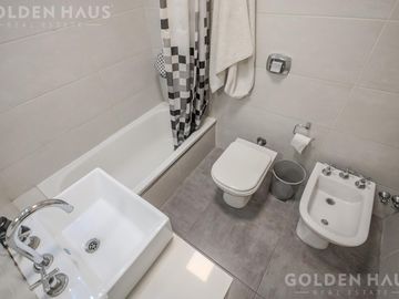 Departamento en venta en Palermo - Piso en torre en esquina