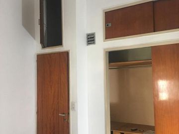 HERMOSA CASA CON JARDIN - FLORIDA OESTE