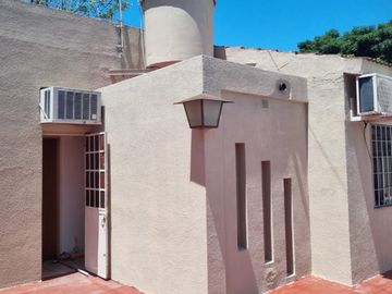 HERMOSA CASA CON JARDIN - FLORIDA OESTE