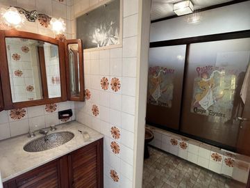 HERMOSA CASA CON JARDIN - FLORIDA OESTE