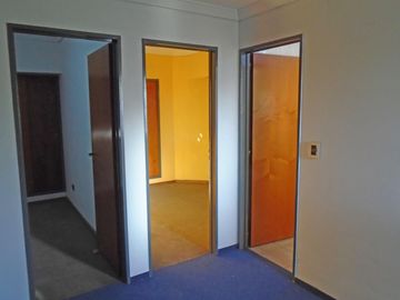 VENTA CASA 4 AMBIENTES EN VILLA BALLESTER