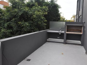 Departamento en venta en Saavedra. 2 dormitorios. Terraza. Parrilla. Cochera.