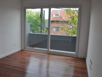 Departamento en venta en Saavedra. 2 dormitorios. Terraza. Parrilla. Cochera.