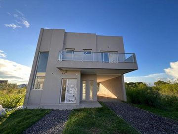 CASA 3 DORMITORIOS A ESTRENAR ZONA NORTE PARANA