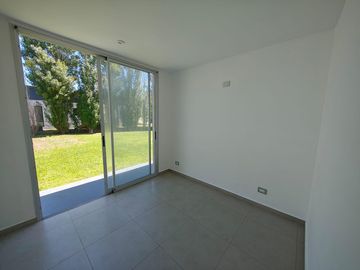 Casa en Venta San Sebastian, area 11