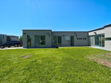 Casa en Venta San Sebastian, area 11