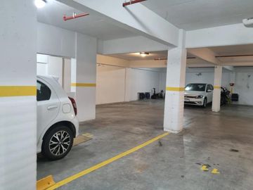 Semipiso en Plaza Mitre -Cochera y Amenities