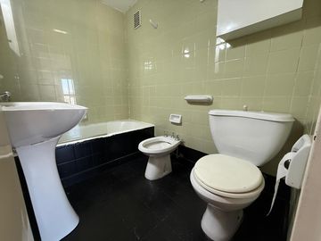 Departamento cuatro ambientes venta Wilde Torres Prefectura