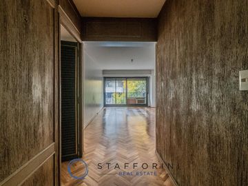 Departamento 4 ambientes, muy luminoso, balcón.