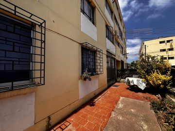 Vendo Depto 1er piso Miraflores, Locomoción a la puerta