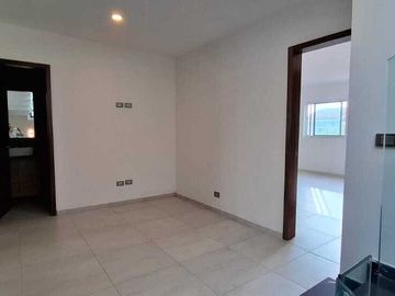 Residencia Nueva en Venta en La Cima de Zapopan