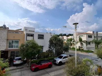 Residencia Nueva en Venta en La Cima de Zapopan