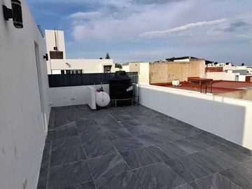 Residencia Nueva en Venta en La Cima de Zapopan
