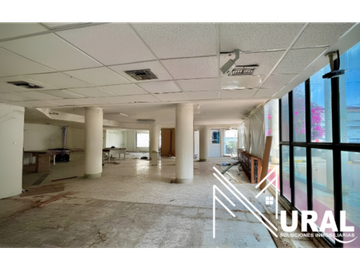 Local Comercial en  Calle 30 No. 21 - 92 /96 en Barranquilla