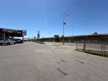 Arriendo Local en esquina estratégica