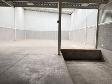 Bodegas industriales en renta al norte de Ags (Aropecuario)