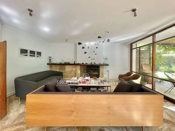 Gran casa sector Jardín del Este