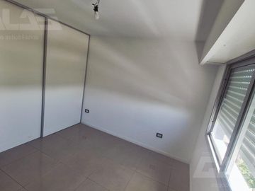 Depto- 2 Amb C/Cochera.