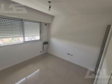 Depto- 2 Amb C/Cochera.