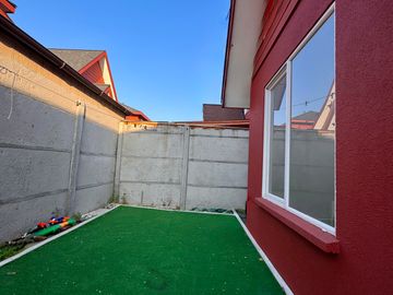 VENTA CASA EN CONDOMINIO 3HAB 2BA SAN PEDRO DE LA PAZ