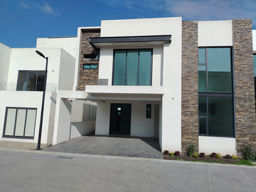 Casa Nueva  en Venta en San jerónimo chicahualco Metepec, EdoMex
