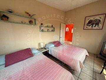 Residencia amueblada con alberca en Burgos, Cuernavaca