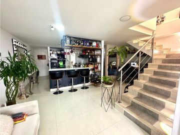 Pent house en venta Sabaneta zona Plana