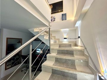 Pent house en venta Sabaneta zona Plana