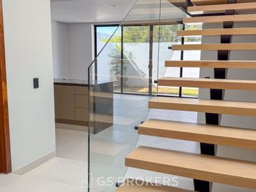Residencia Nueva en Venta | Coto Almena