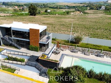Residencia Nueva en Venta | Coto Almena