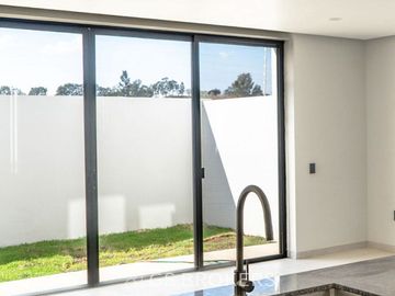 Residencia Nueva en Venta | Coto Almena